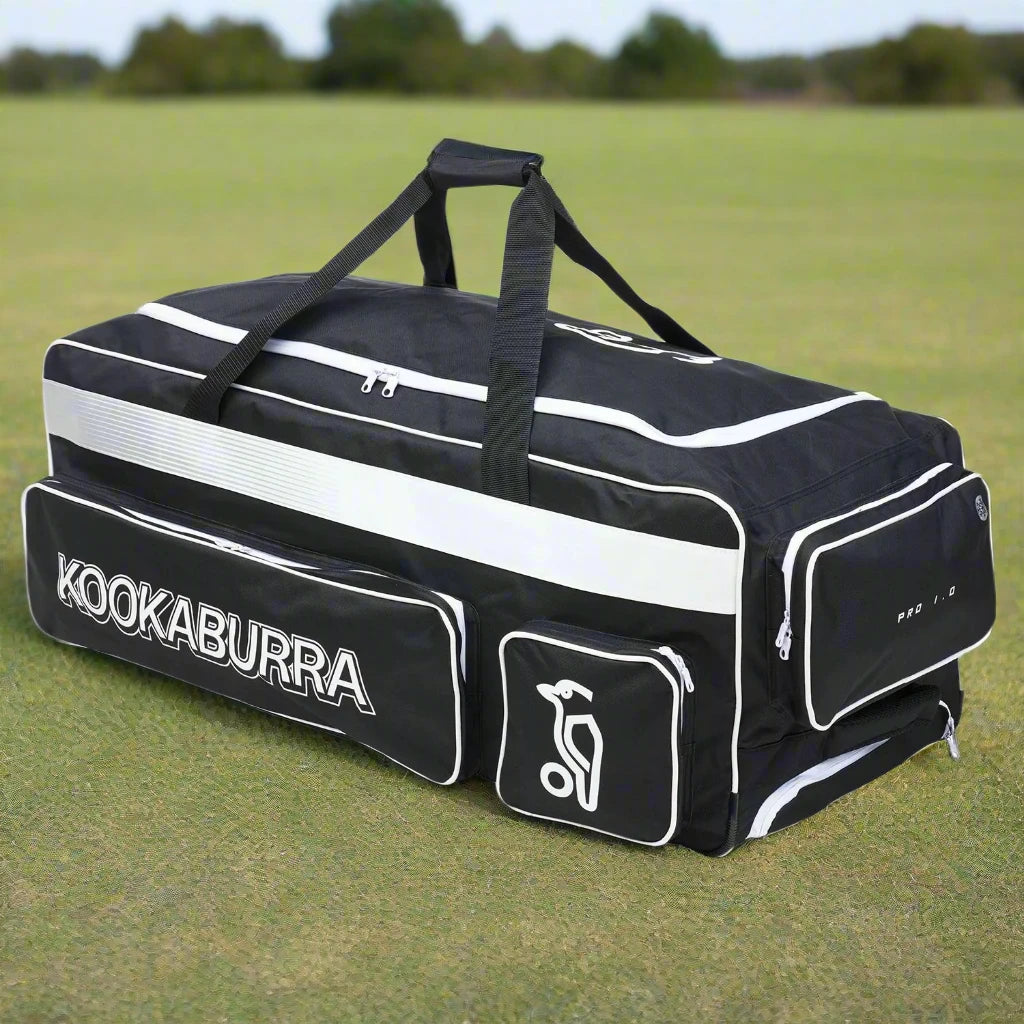 Kooka Pro 1.0 Wheelie Bag Black / White 2324
