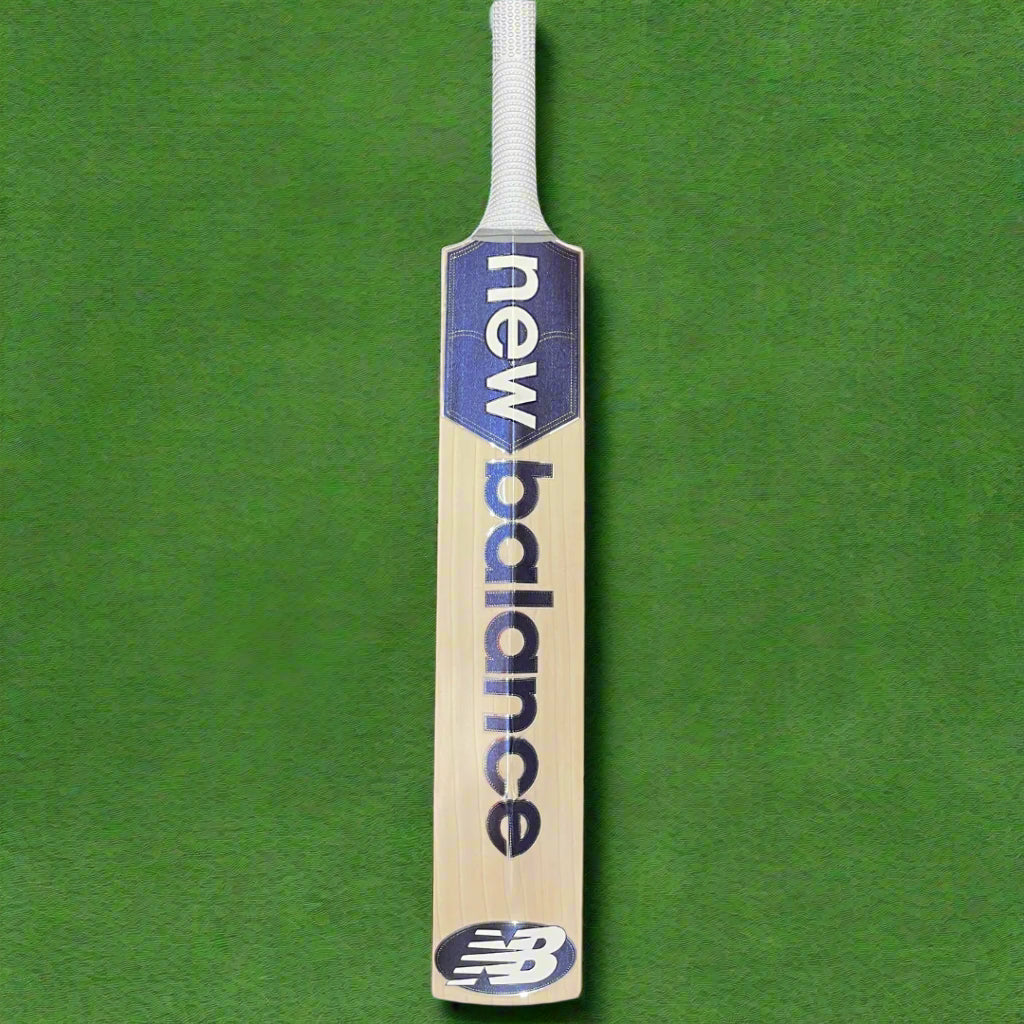 New Balance DC 300 Senior Cricket Bat