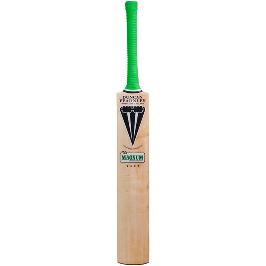 Duncan Fearnley Magnum Platinum 4 Star Cricket Bat