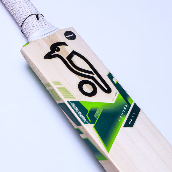 Kookaburra Kahuna Pro 3.0 Senior Cricket Bat