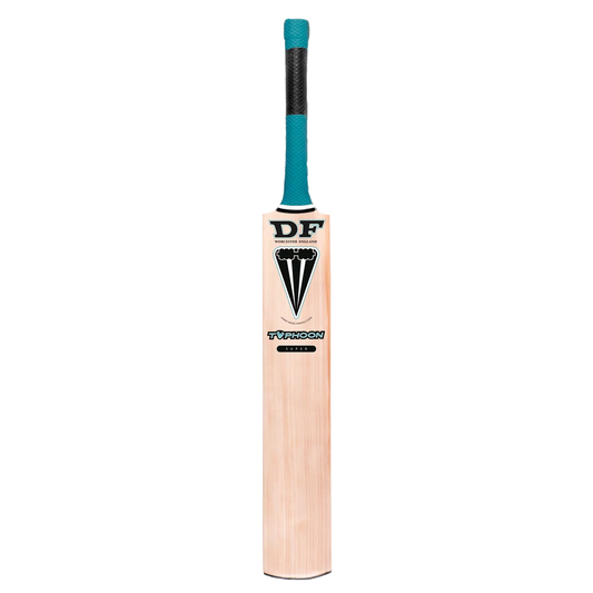 Duncan Fearnley Typhoon Super Cricket Bat