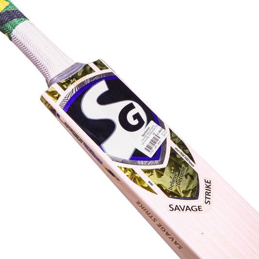 SG Savage Strike senior cricket bat